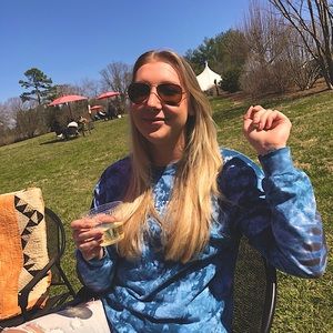 Meet your Posher, Dana